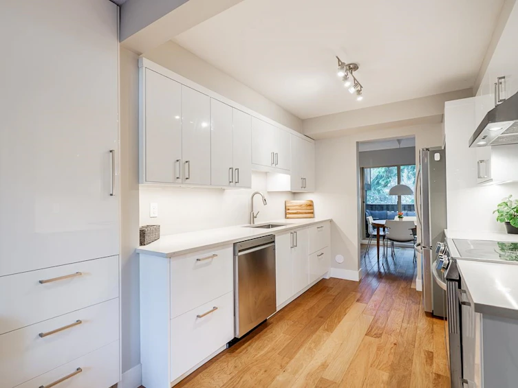 2076 Purcell Way, North Vancouver, BC, V7J 3K3 - 11