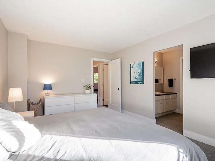 2076 Purcell Way, North Vancouver, BC, V7J 3K3 - 16
