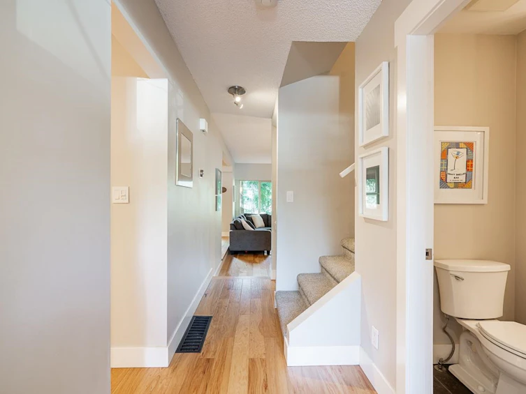 2076 Purcell Way, North Vancouver, BC, V7J 3K3 - 5