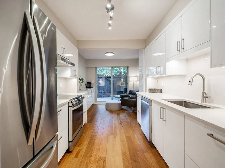 2076 Purcell Way, North Vancouver, BC, V7J 3K3 - 9