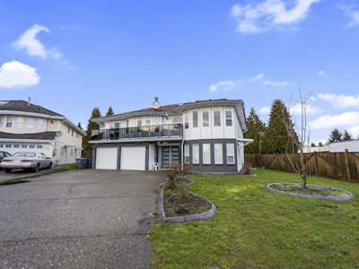 7595 122a Street - 2