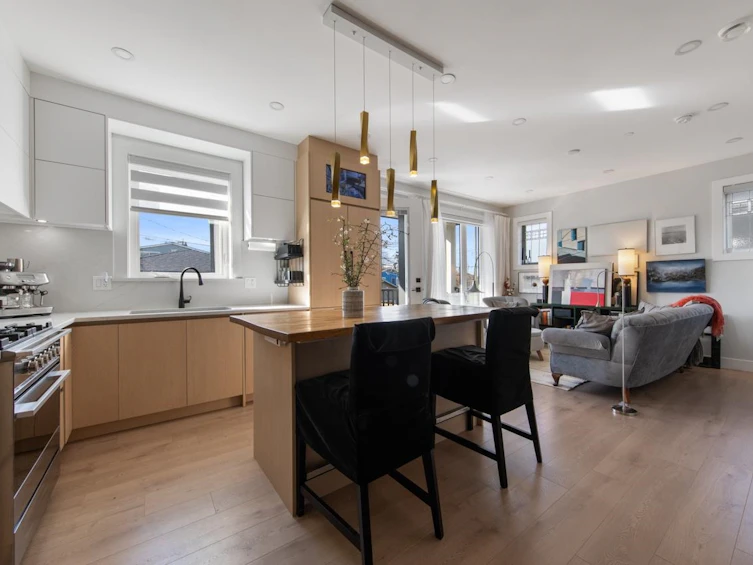2558 Dundas Street, Vancouver, BC, V5K 1P8 - 7
