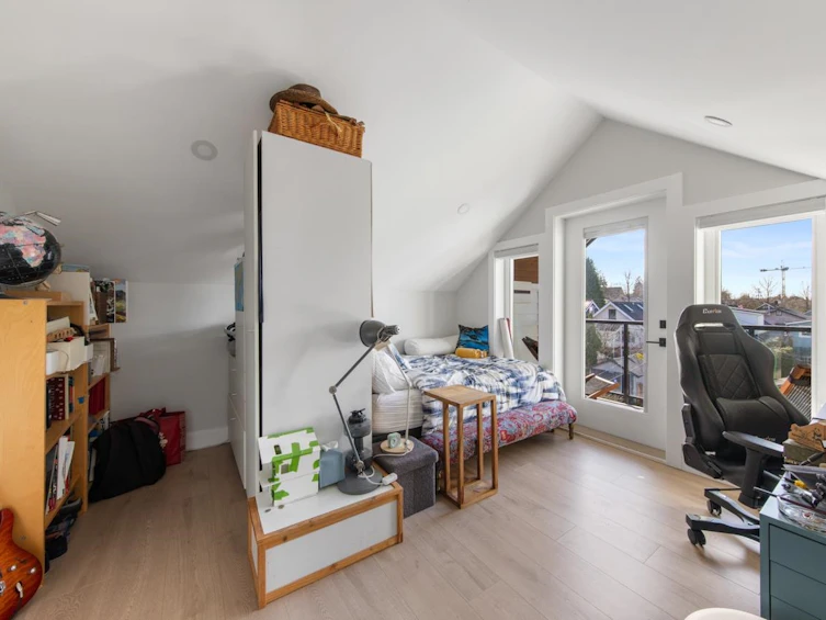 2558 Dundas Street, Vancouver, BC, V5K 1P8 - 21