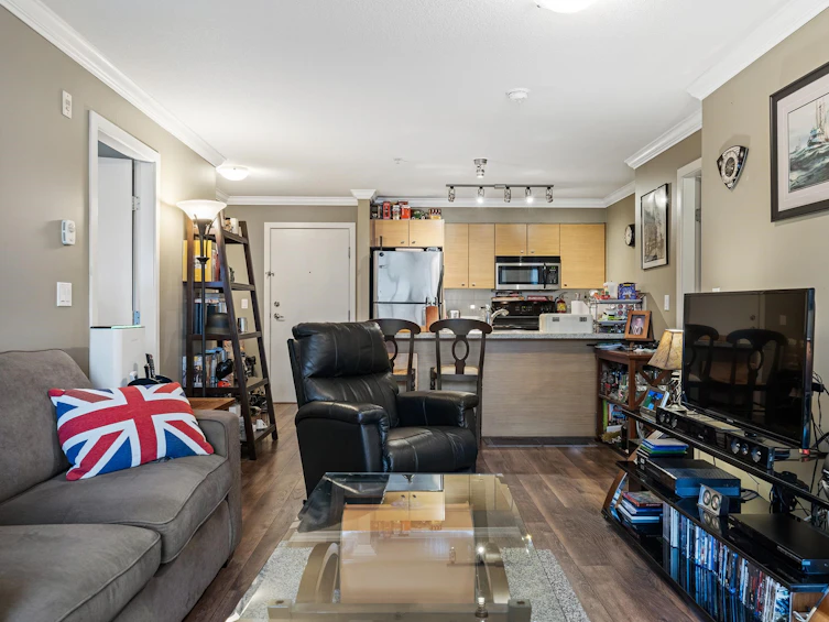 309-6815 188 Street, Surrey, BC, V4N 0Z8 - 9