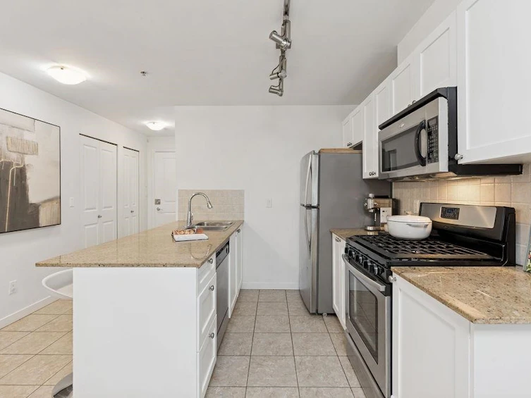 306-2636 E Hastings Street, Vancouver, BC, V5K 0A4 - 17