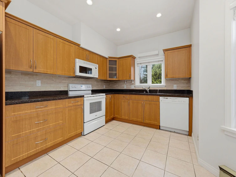 507-2800 Chesterfield Avenue, North Vancouver, BC, V7N 4M1 - 12