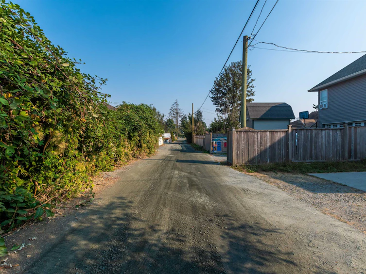 46151 Third Avenue, Chilliwack, BC, V2P 1R7 - 37