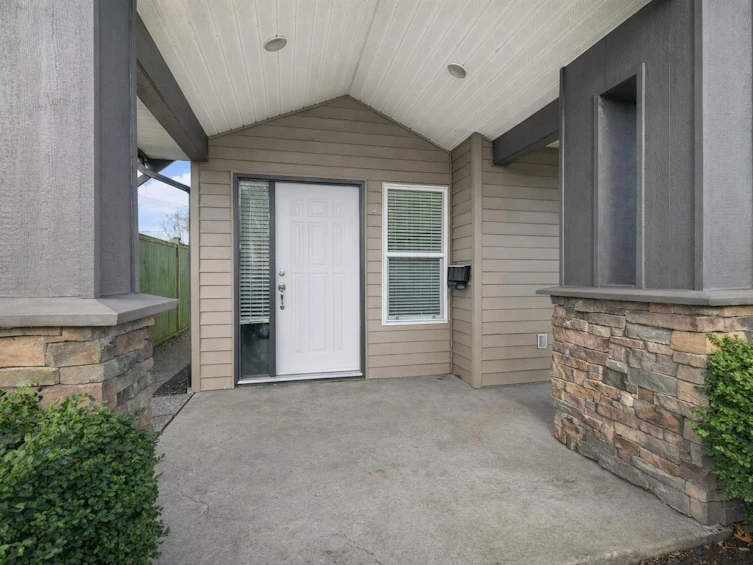 46151 Third Avenue, Chilliwack, BC, V2P 1R7 - 2