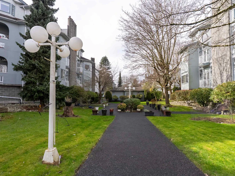303-7671 Abercrombie Drive, Richmond, BC, V6Y 3N3 - 25