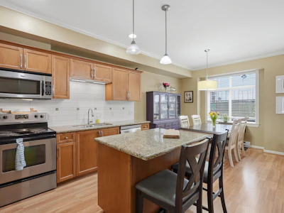 7-4910 Central Avenue - 2