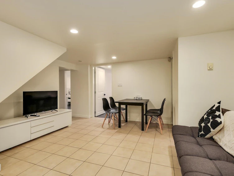 2241 E 43rd Avenue, Vancouver, BC, V5P 1M8 - 15
