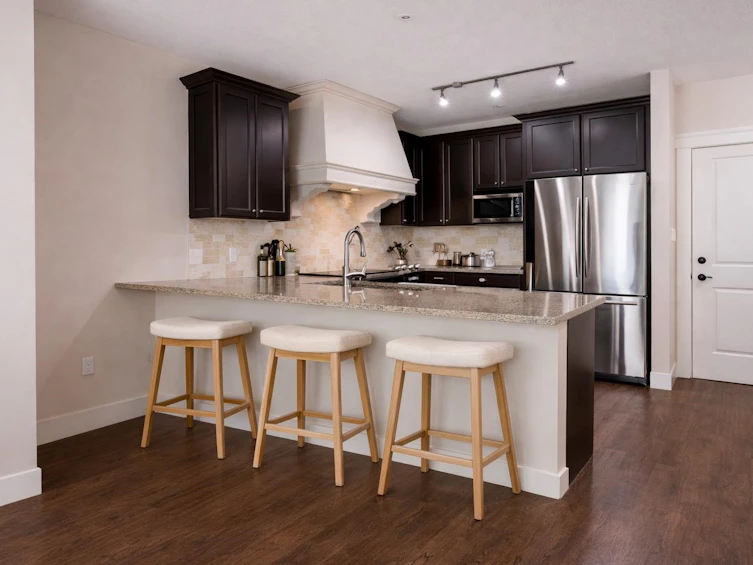 203-19530 65 Avenue, Surrey, BC, V4N 6M1