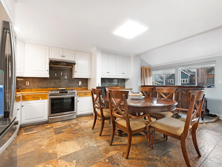 2675 Dundas Street, Vancouver, BC, V5K 1R1 - 8