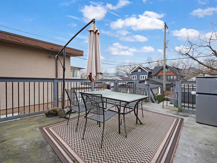 2675 Dundas Street, Vancouver, BC, V5K 1R1 - 18