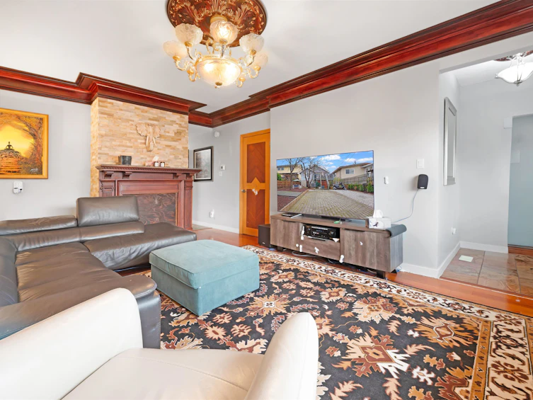 2675 Dundas Street, Vancouver, BC, V5K 1R1 - 7