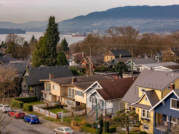 2675 Dundas Street, Vancouver, BC, V5K 1R1 - 34