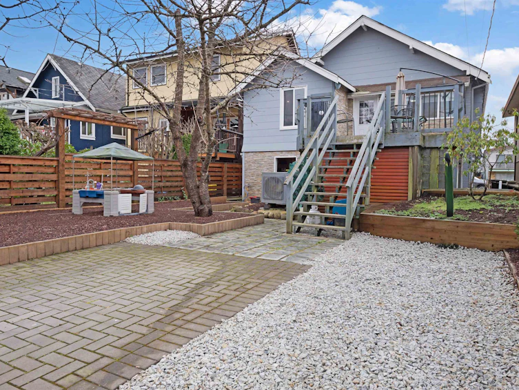 2675 Dundas Street, Vancouver, BC, V5K 1R1 - 29