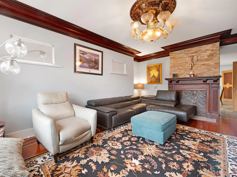 2675 Dundas Street, Vancouver, BC, V5K 1R1 - 4