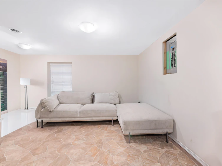 2675 Dundas Street, Vancouver, BC, V5K 1R1 - 20