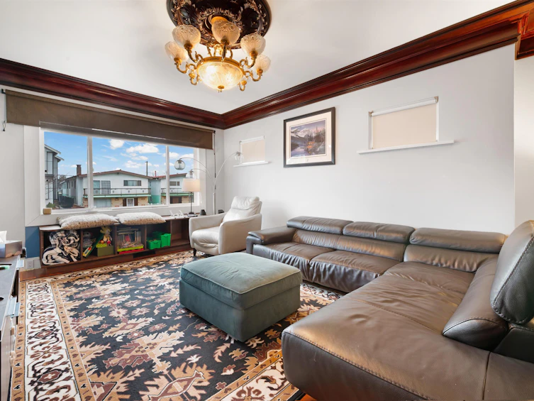 2675 Dundas Street, Vancouver, BC, V5K 1R1 - 5