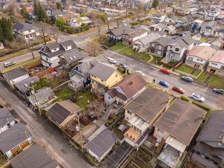 2675 Dundas Street, Vancouver, BC, V5K 1R1 - 31