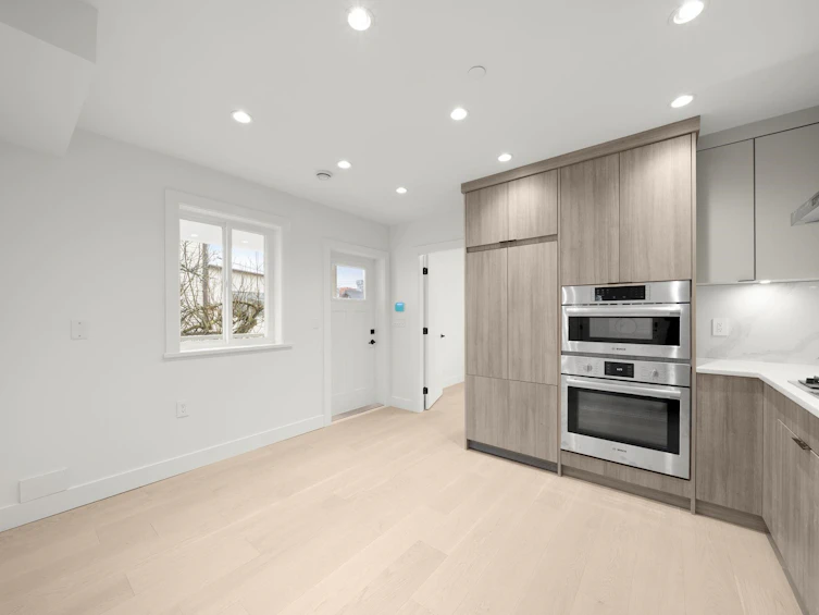 1161 Keefer Street, Vancouver, BC, V6A 1Z2 - 11
