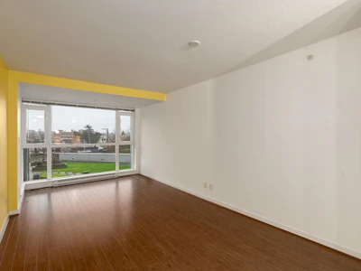 408-2770 Sophia Street - 5
