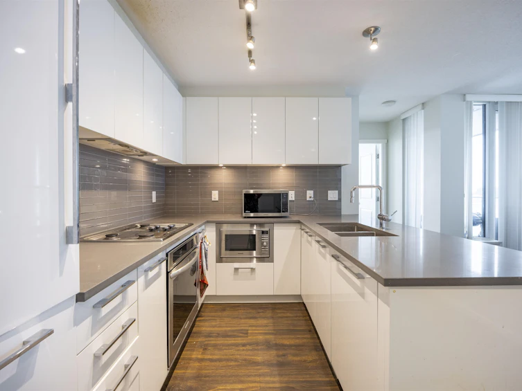 705-6658 Dow Avenue, Burnaby, BC, V5H 0C7 - 2