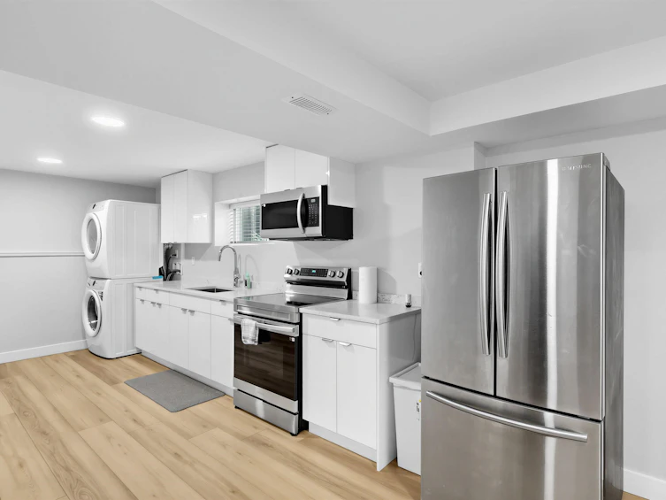 3055 Rothbury Place, Burnaby, BC, V5A 4J5 - 22