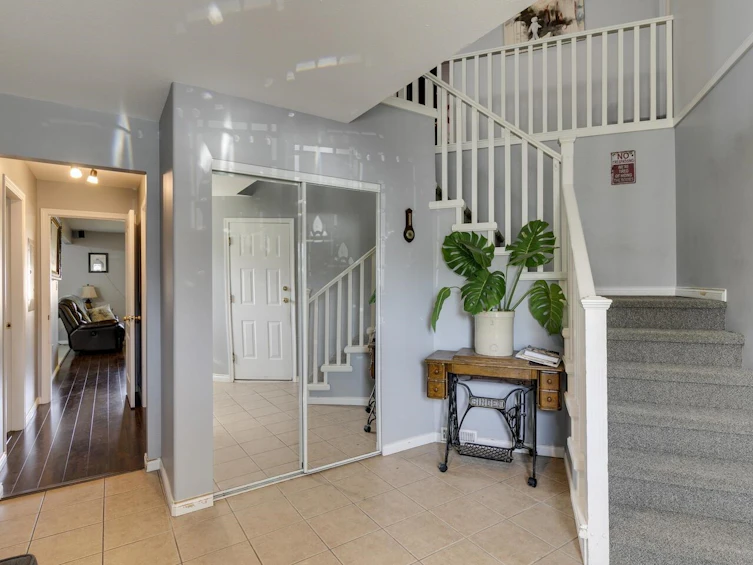 8478 Doerksen Drive, Mission, BC, V2V 7C4 - 4