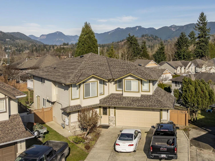 8478 Doerksen Drive, Mission, BC, V2V 7C4 - 2