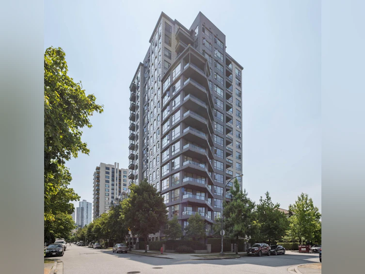 901-3520 Crowley Drive, Vancouver, BC, V5R 6G9