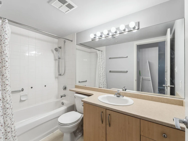 901-3520 Crowley Drive, Vancouver, BC, V5R 6G9 - 15