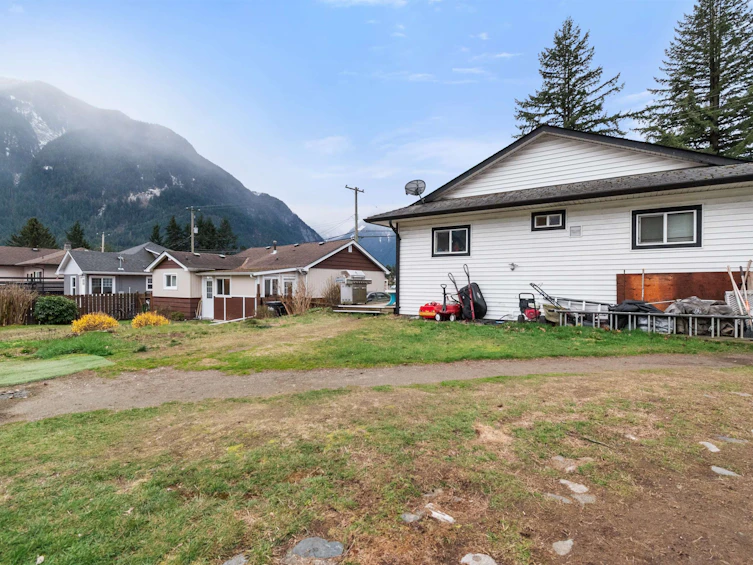 439 5th Avenue, Hope, BC, V0X 1L0 - 37