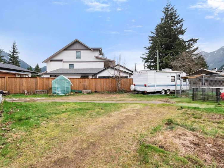 439 5th Avenue, Hope, BC, V0X 1L0 - 35