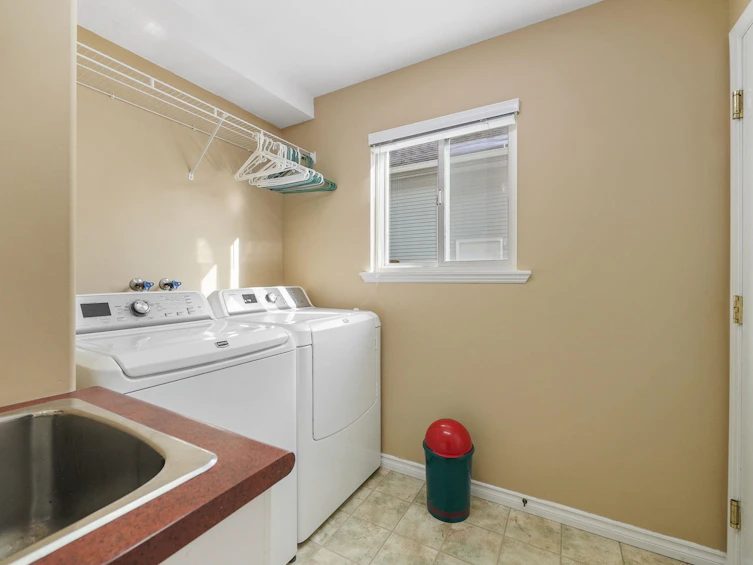 18111 68a Avenue, Surrey, BC, V3S 9C2 - 23