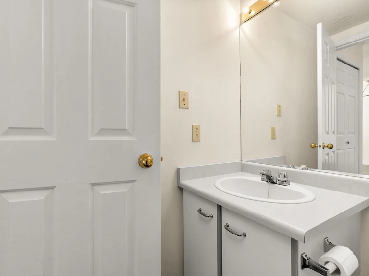 5-4890 48 Avenue, Delta, BC, V4K 1V3 - 6