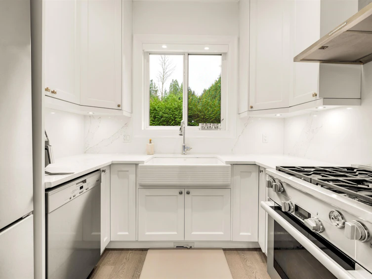 16738 Mcnair Drive, Surrey, BC, V3Z 0P9 - 13