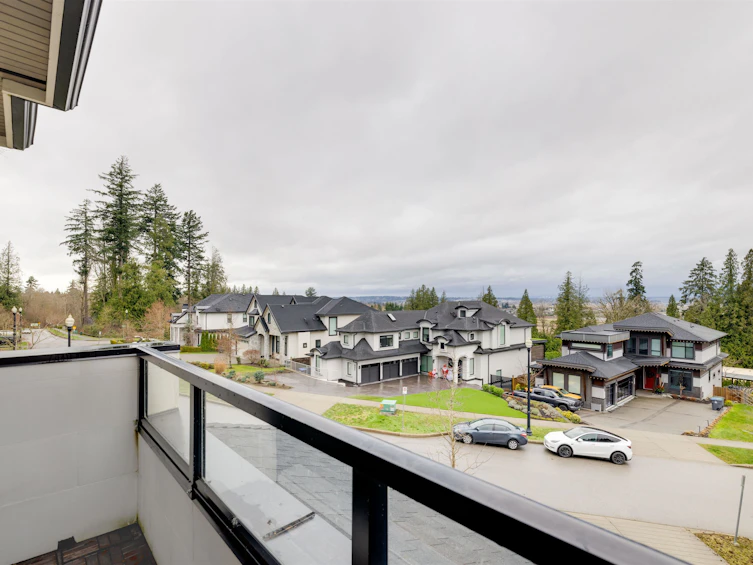 16738 Mcnair Drive, Surrey, BC, V3Z 0P9 - 24