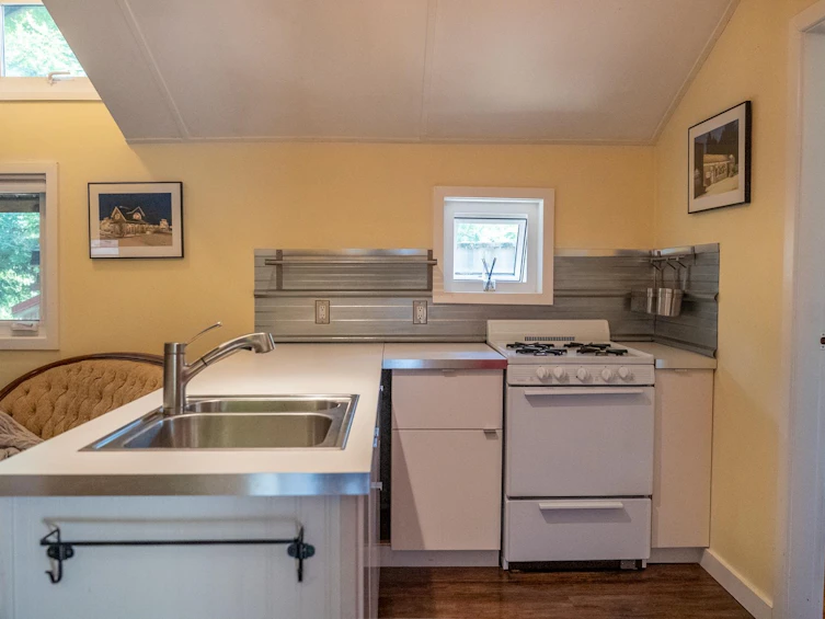 9907 Gowlland Point Road, Pender Island, BC, V0N 2M3 - 28