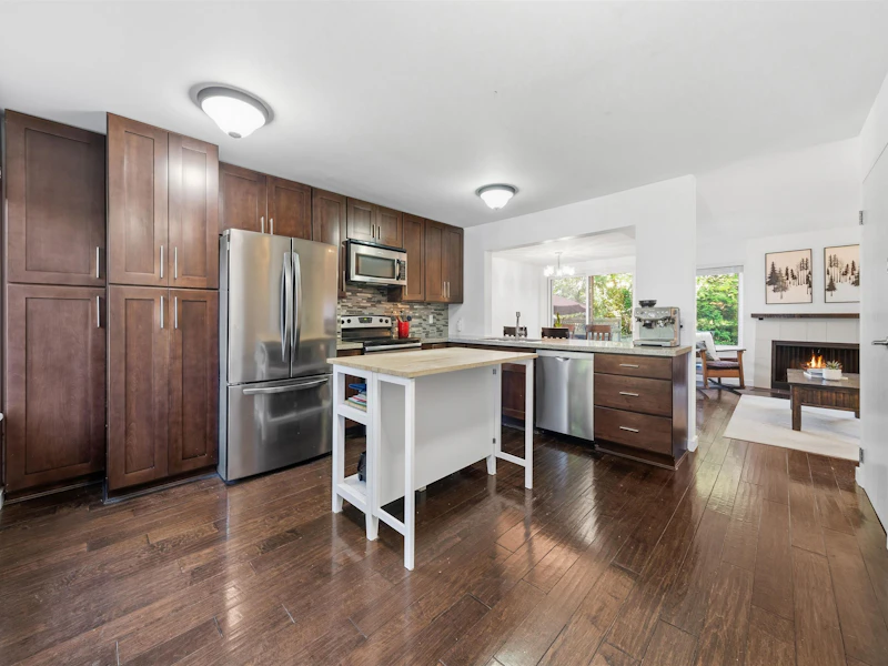4742 Laurelwood Place, Burnaby BC V5G 4B2