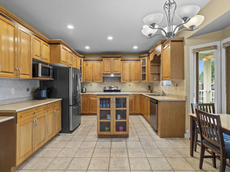 9309 134 Street, Surrey, BC, V3V 5R8 - 9