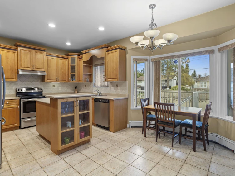 9309 134 Street, Surrey, BC, V3V 5R8 - 8