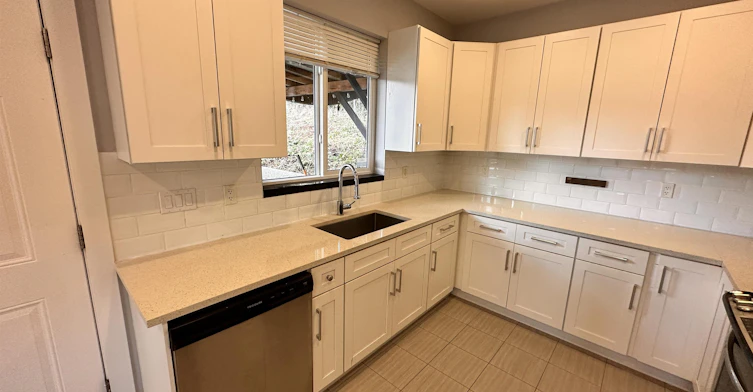 2425 Leggett Drive, Port Moody, BC, V3H 5H4 - 17