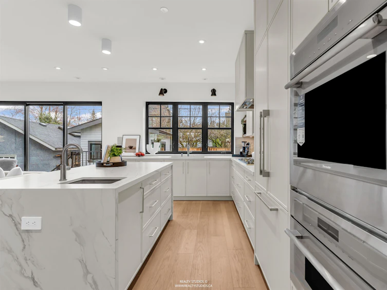 108 W 18th Avenue, Vancouver, BC, V5Y 2A5 - 9