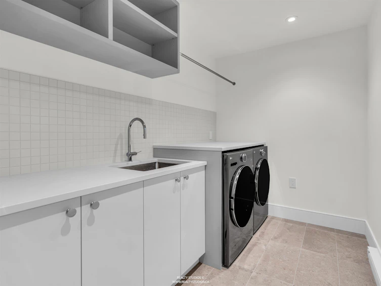 108 W 18th Avenue, Vancouver, BC, V5Y 2A5 - 33