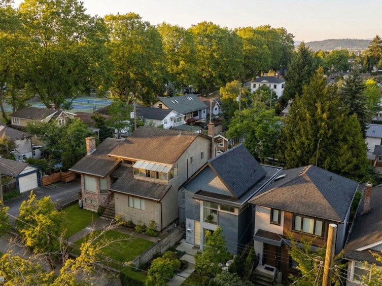 1928 Templeton Drive, Vancouver, BC, V5N 4W1 - 36