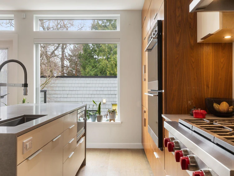1928 Templeton Drive, Vancouver, BC, V5N 4W1 - 14