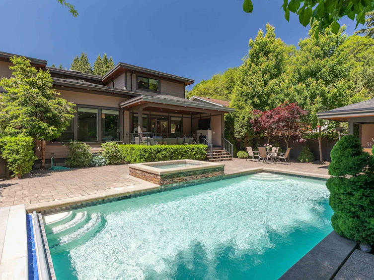 3360 Baird Road, North Vancouver, BC, V7K 2G7 - 2