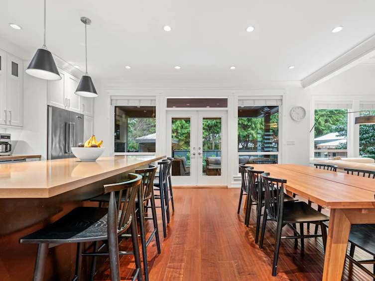 3360 Baird Road, North Vancouver, BC, V7K 2G7 - 3